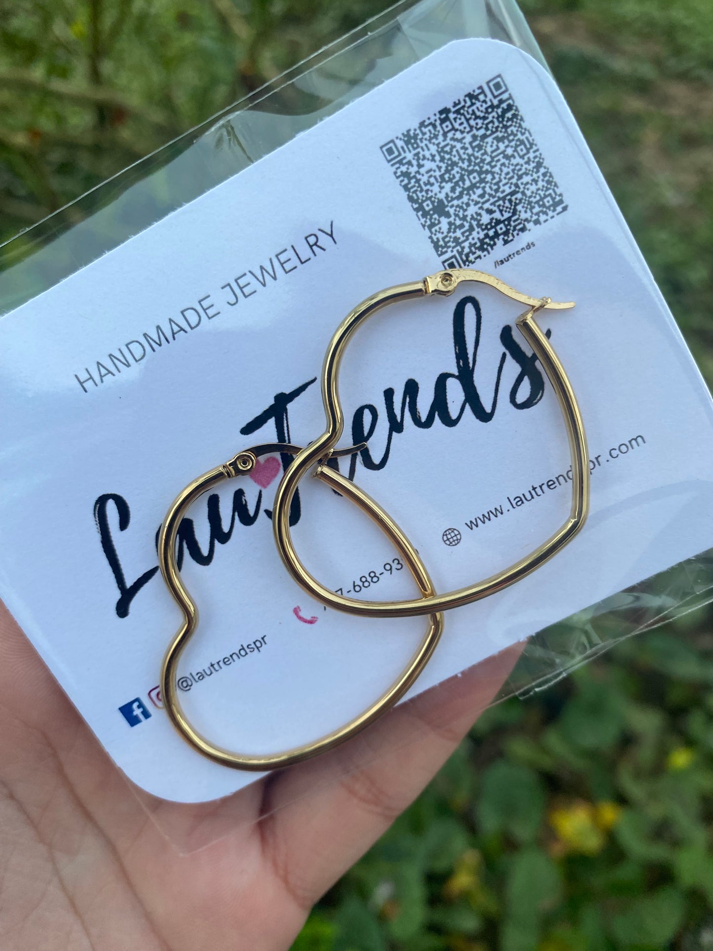 Basic Heart Hoop Earrings