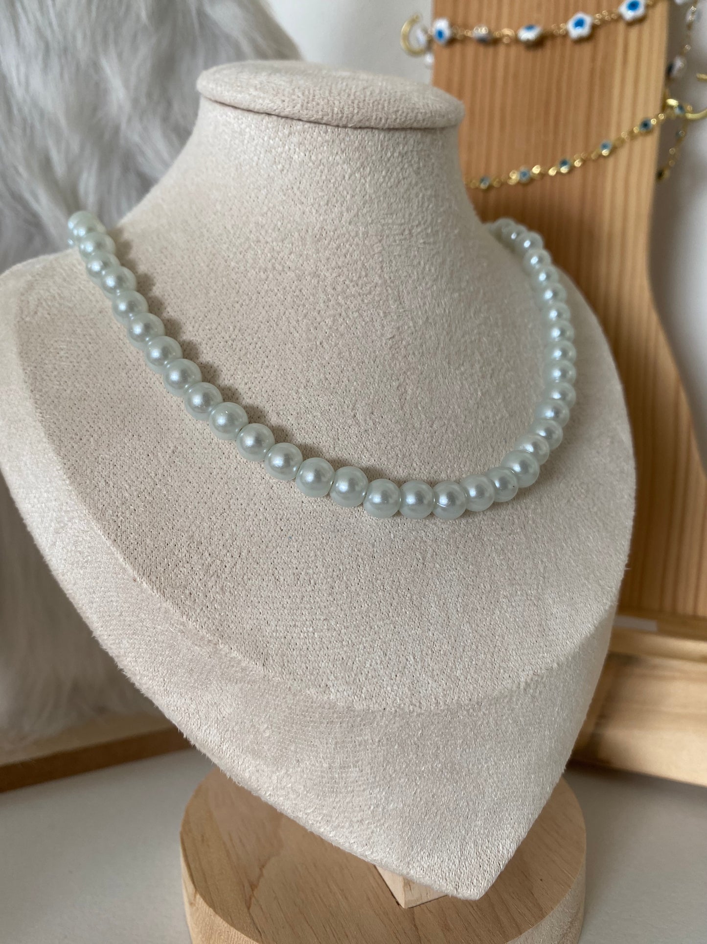 BASIC Pearls Necklace